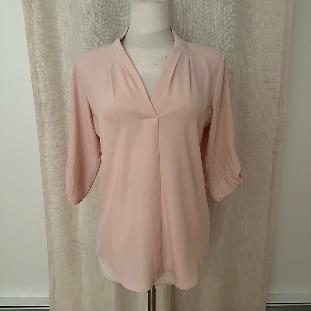 Calvin Klein Soft Pink V-neck Top 👚🤍🌟